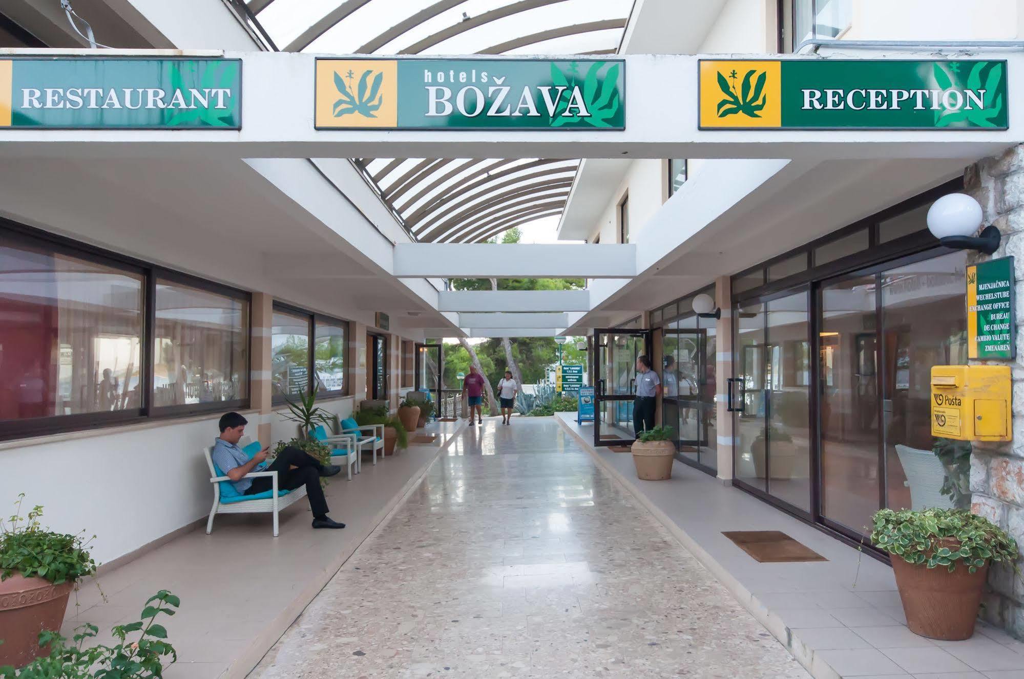 Hotel Lavanda Božava Buitenkant foto