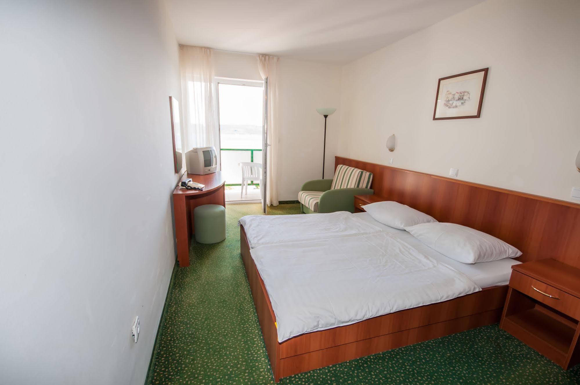 Hotel Lavanda Božava Buitenkant foto
